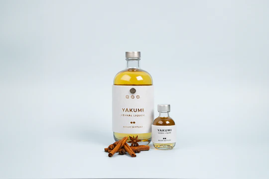 Boury Bottled Yakumi Liqueur 32% 0,5L